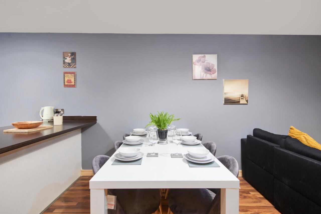 Stylish Manchester Gem - Sleeps 10! Kültér fotó