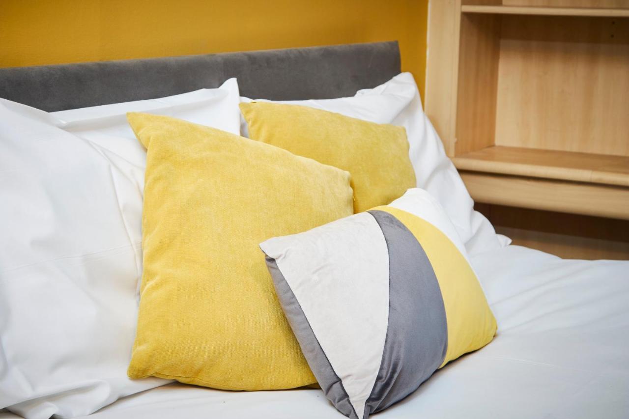 Stylish Manchester Gem - Sleeps 10! Kültér fotó